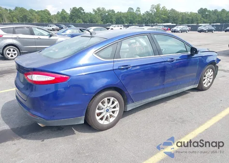 2015 Ford Fusion S z USA, uszkodzony, nr VIN 1FA6P0G79F5105081